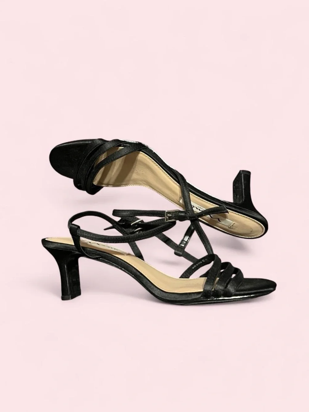 Nina elegant black